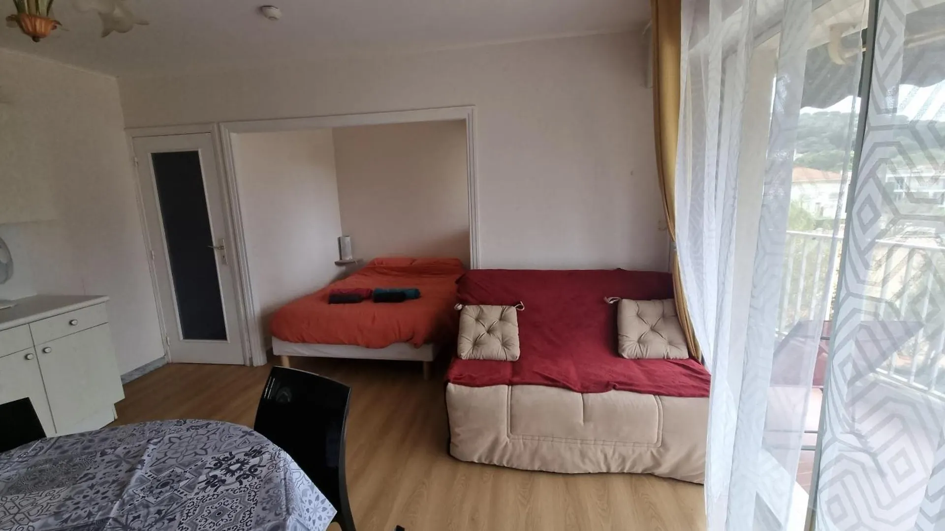 Appartement Plage De La Salis Antibes 0*,  Francia